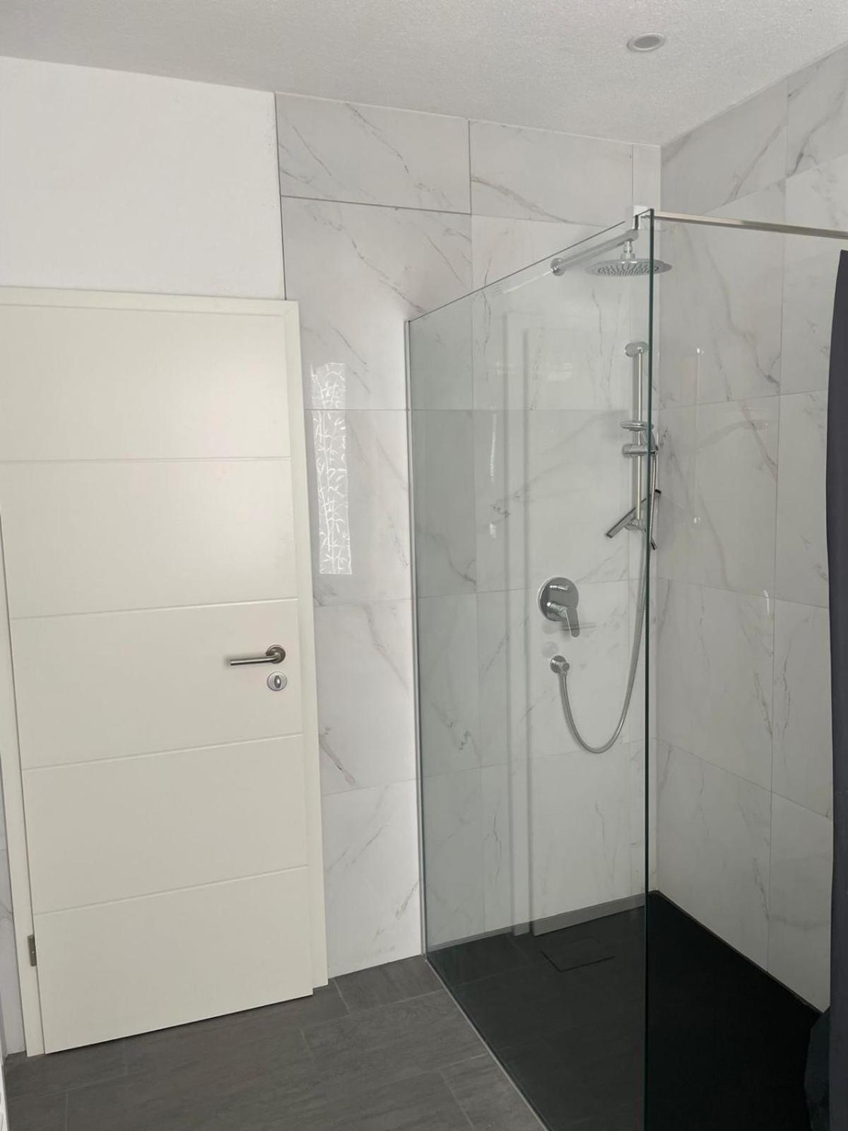 Lakeside Ferienwohnung FDH المظهر الخارجي الصورة